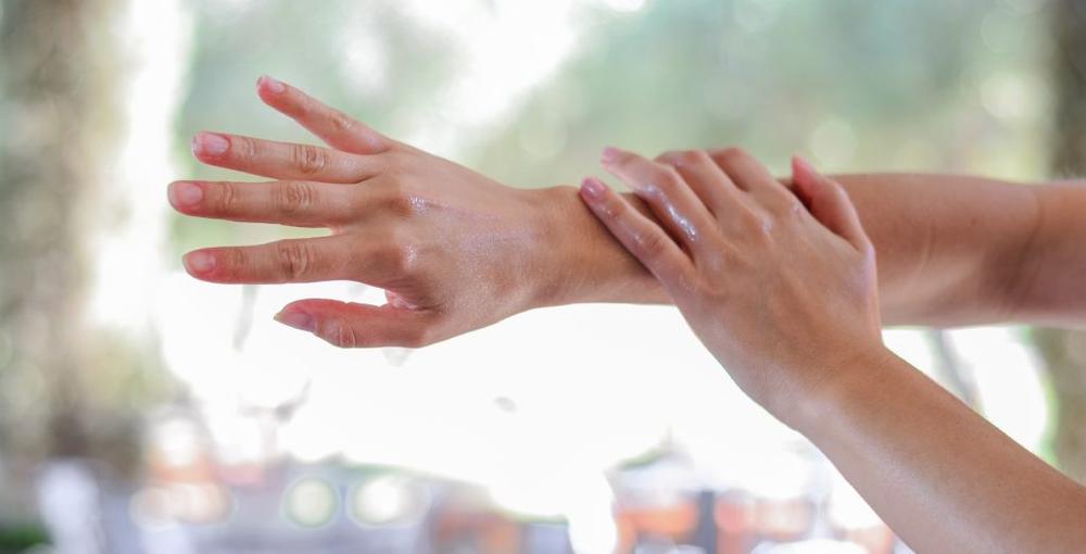 IS OLIVE OIL GOOD FOR YOUR SKIN?