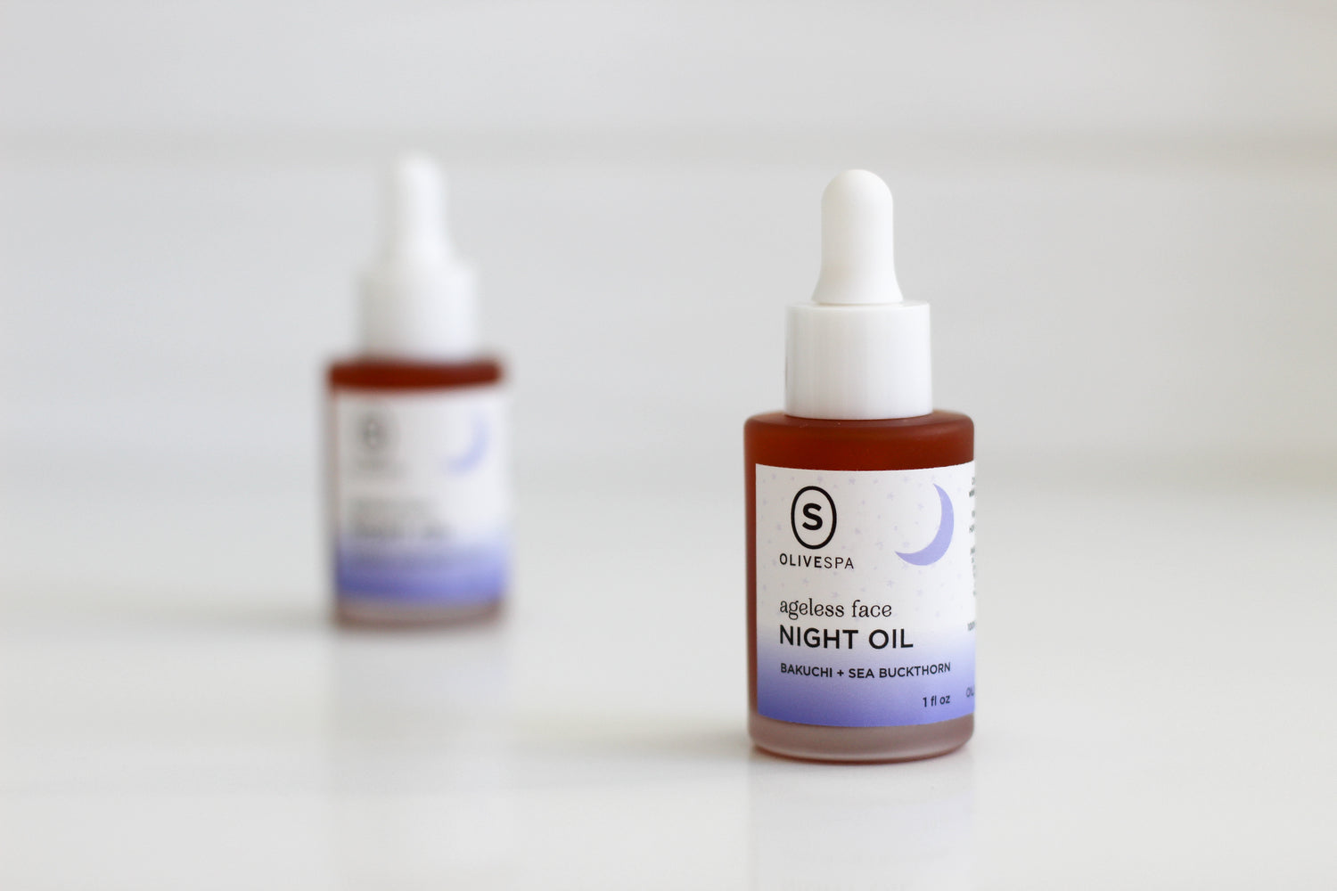 4 Reasons Why You Need a Face Oil In Your Skincare Routine